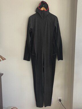 NWT Icebreaker Women’s 200 Zone Merino OneSuit Baselayer Large Black Gray
